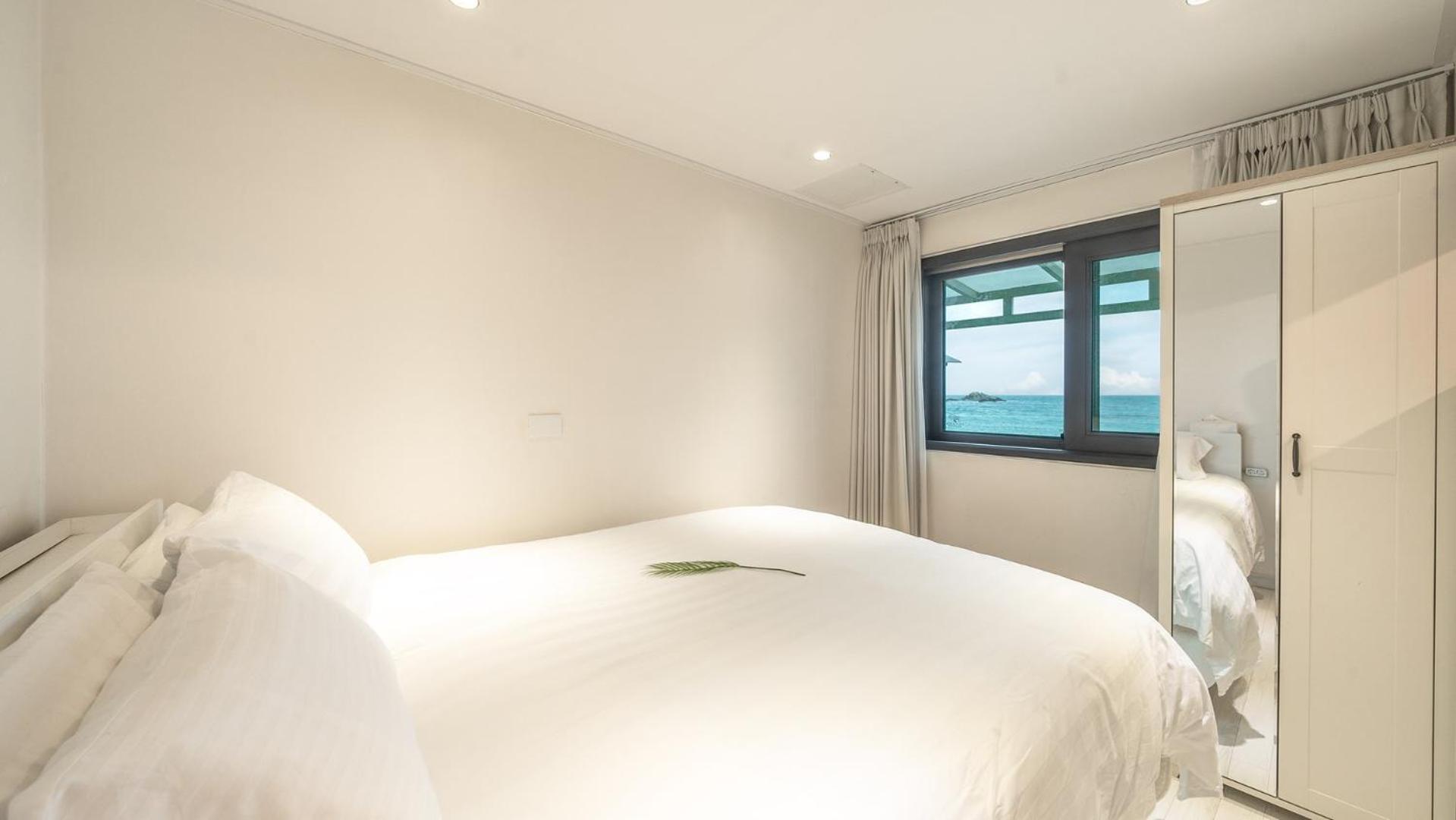 Goseong Littlesquare Oceanview Pension Quarto foto