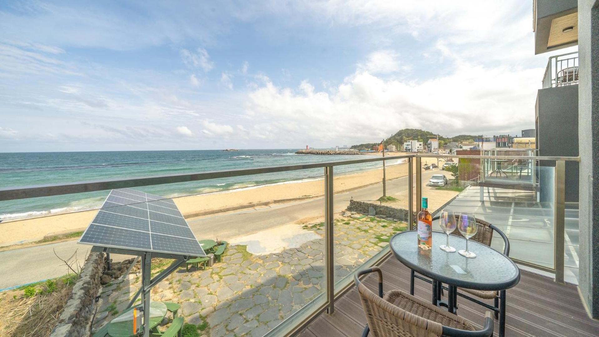 Goseong Littlesquare Oceanview Pension Quarto foto